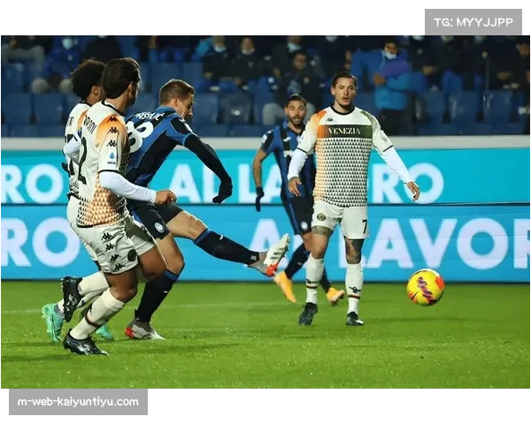 佛罗伦萨主场不敌科莫 皮奥利回归后的战术改造遇挑战